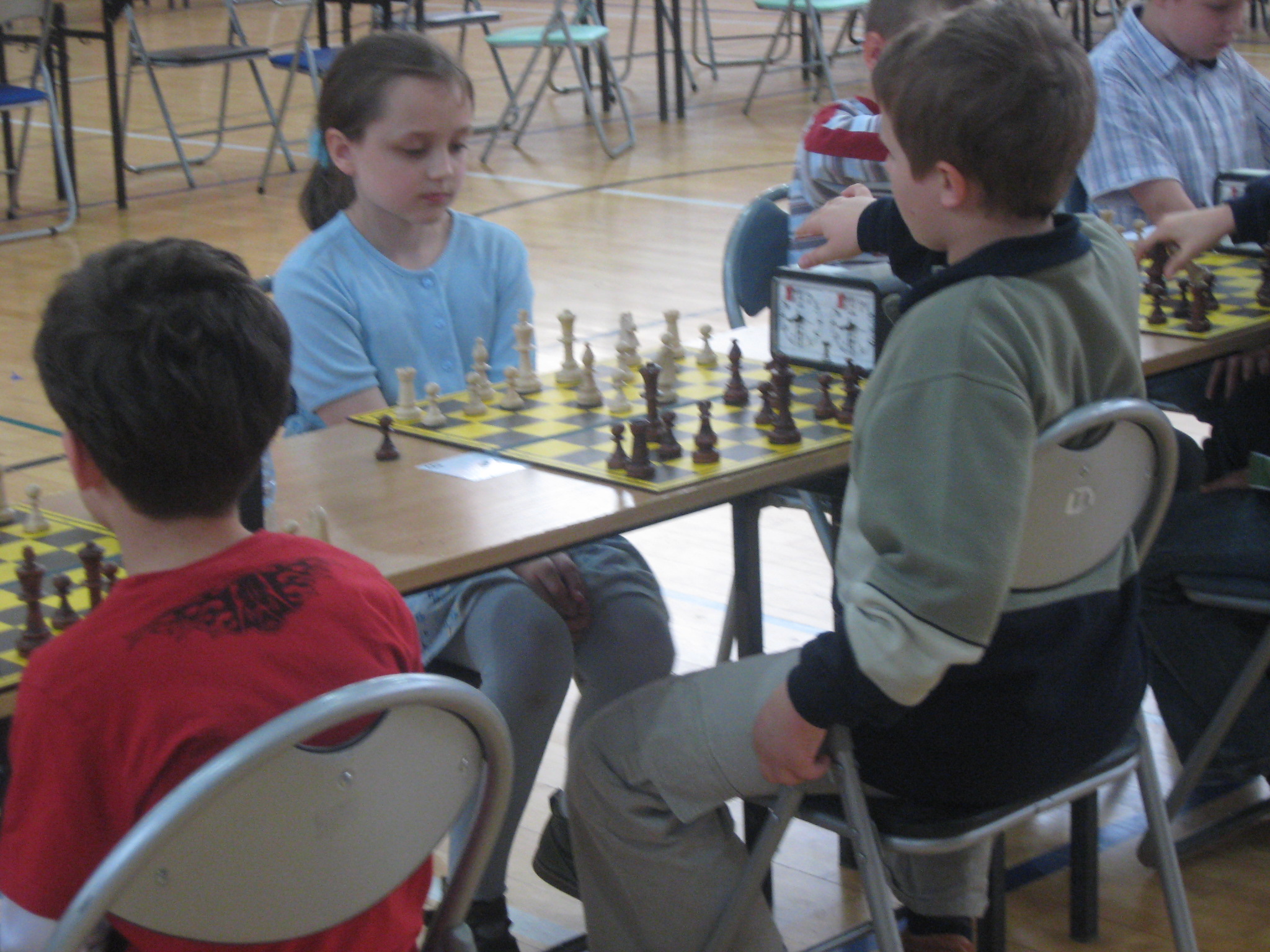 Partia szkocka. 1.e4 e5 2.Sf3 Sc6 3.d4 e:d4 4.S:d4 Gc5 5.Ge3 Hf6!. IV Szachowy Festiwal "Szachy u Piasta", Legnica, 30-31.05.2009.