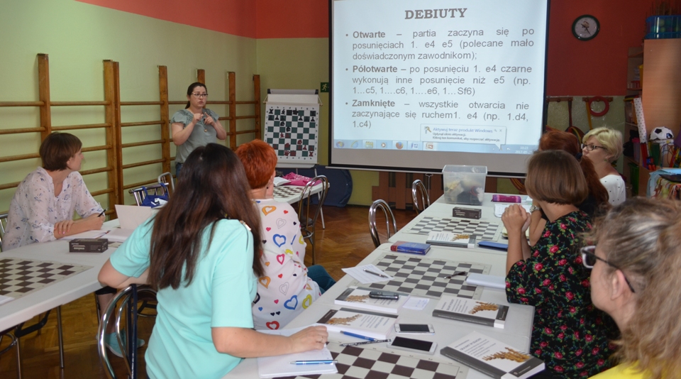 Zajęcia szkoleniowe z nauczycielkami prowadzi Olga Lisowska