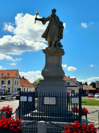 Pomnik Stefana Czarnieckiego. Tykocin, 13.07.2024. Zdjęcie - Robert Korpalski.