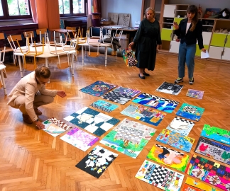 Obrady Jury Konkursu Plastycznego Magia Szachów 2024. CK Talent we Wrocławiu, 9.10.2024.